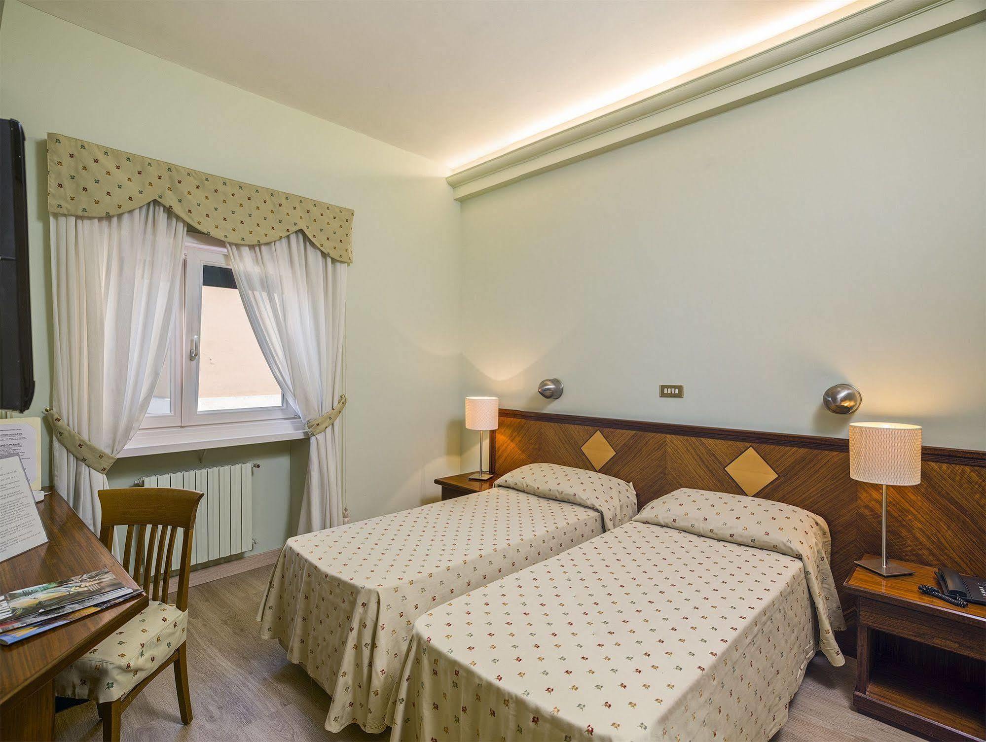 Cacciani Hotel 3*
